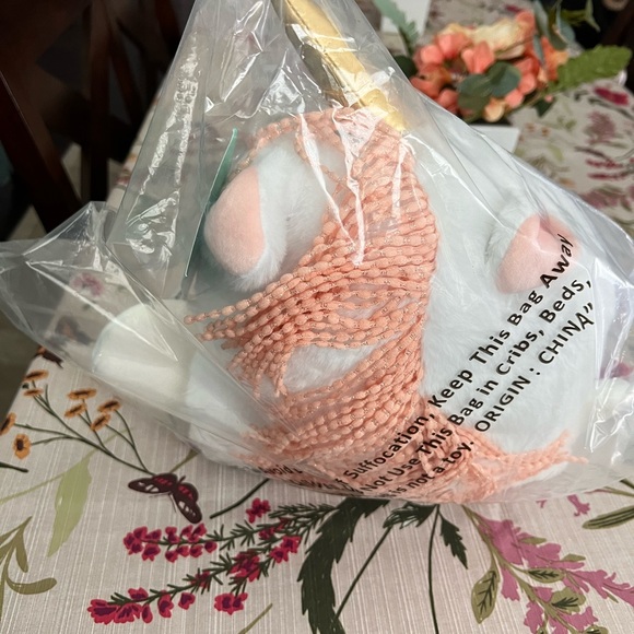 Pillowfort Animal Hooded Blanket - Unicorn - Picture 7 of 8